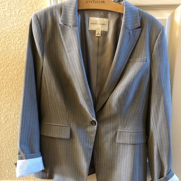 Banana Republic Jackets & Blazers - Banana Republic blazer